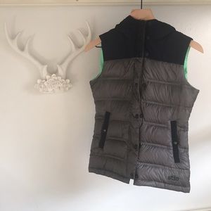 Stio colorblock down vest XS